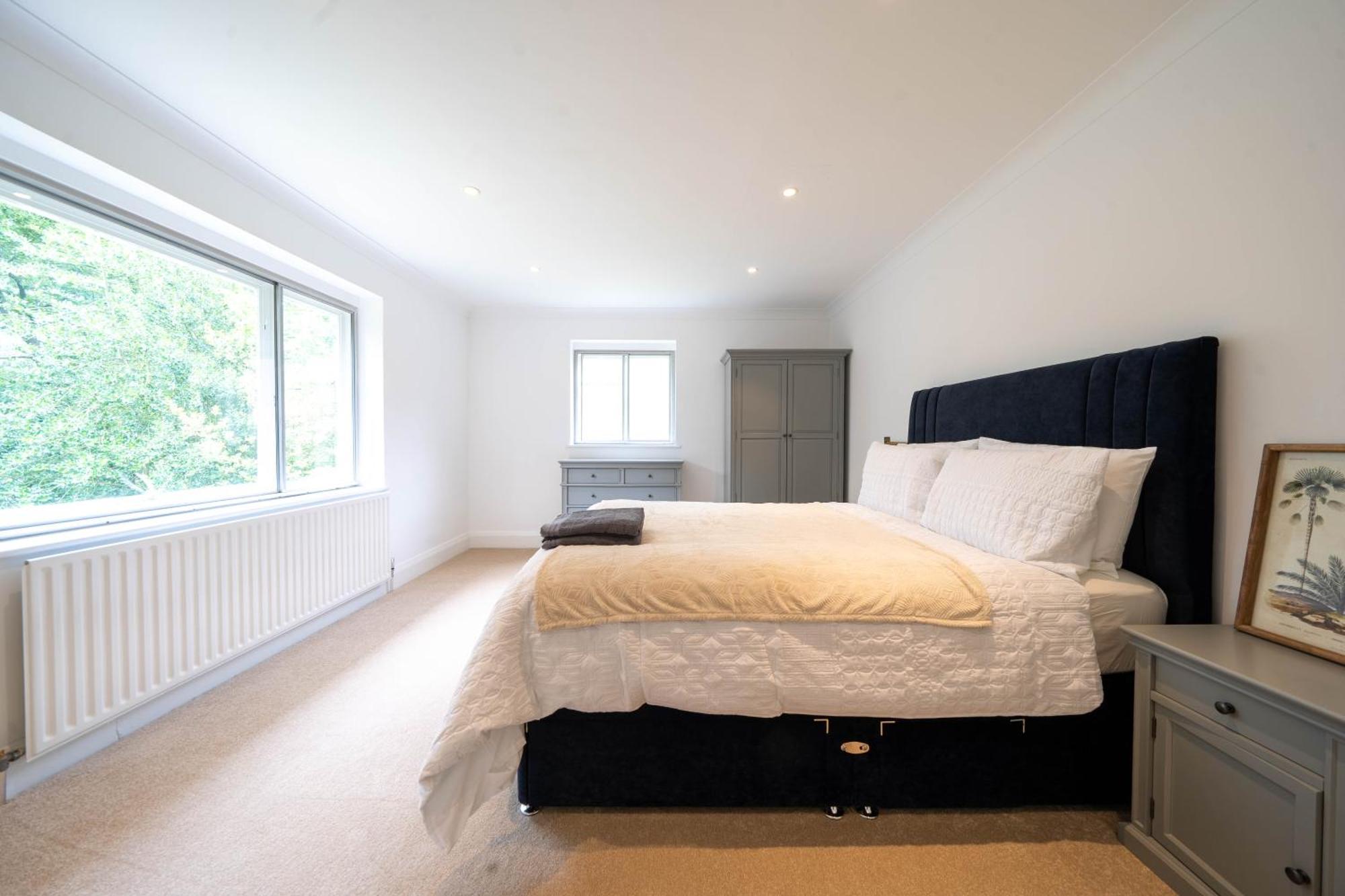Villa House On The Hill à Harrow on the Hill Extérieur photo