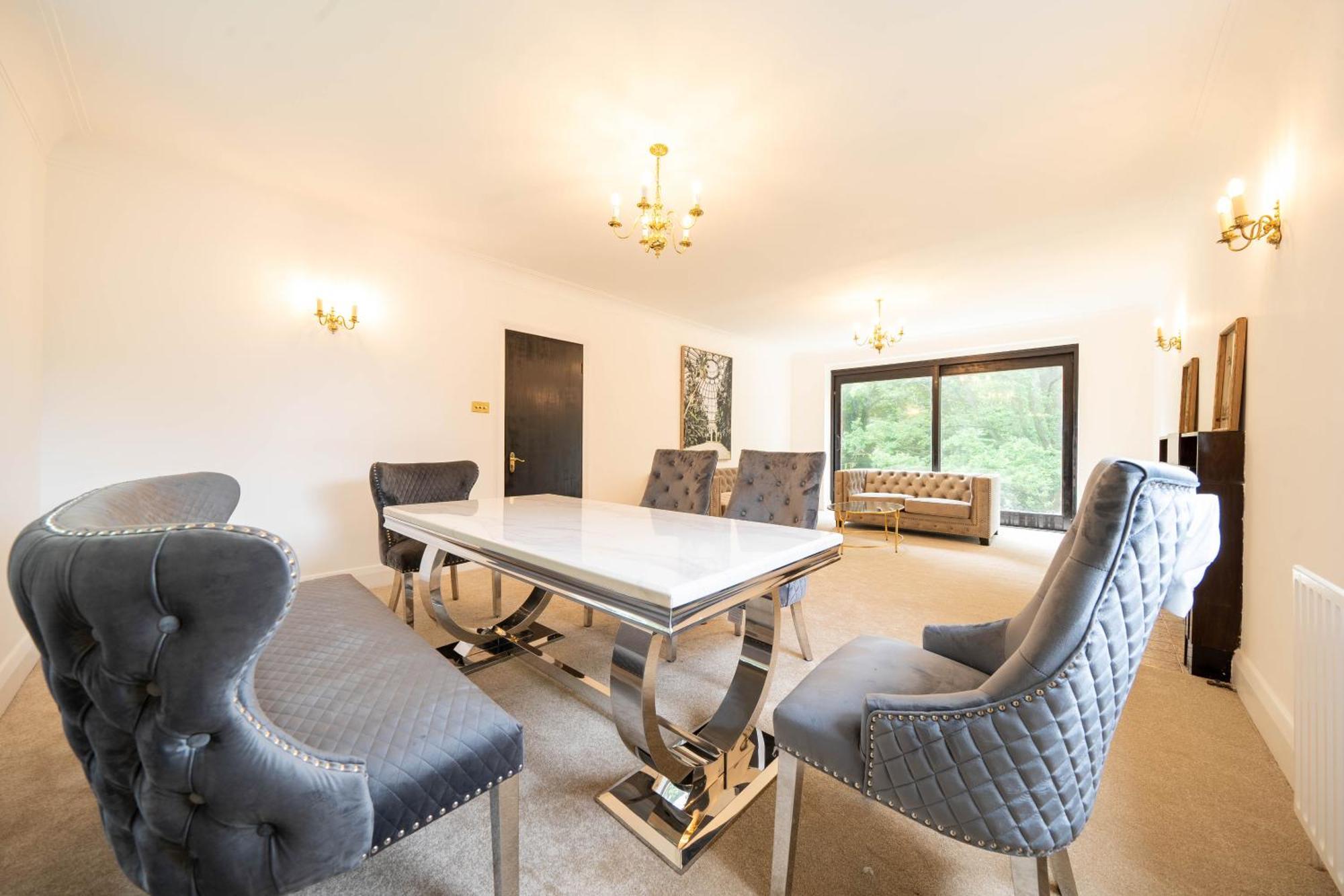 Villa House On The Hill à Harrow on the Hill Extérieur photo
