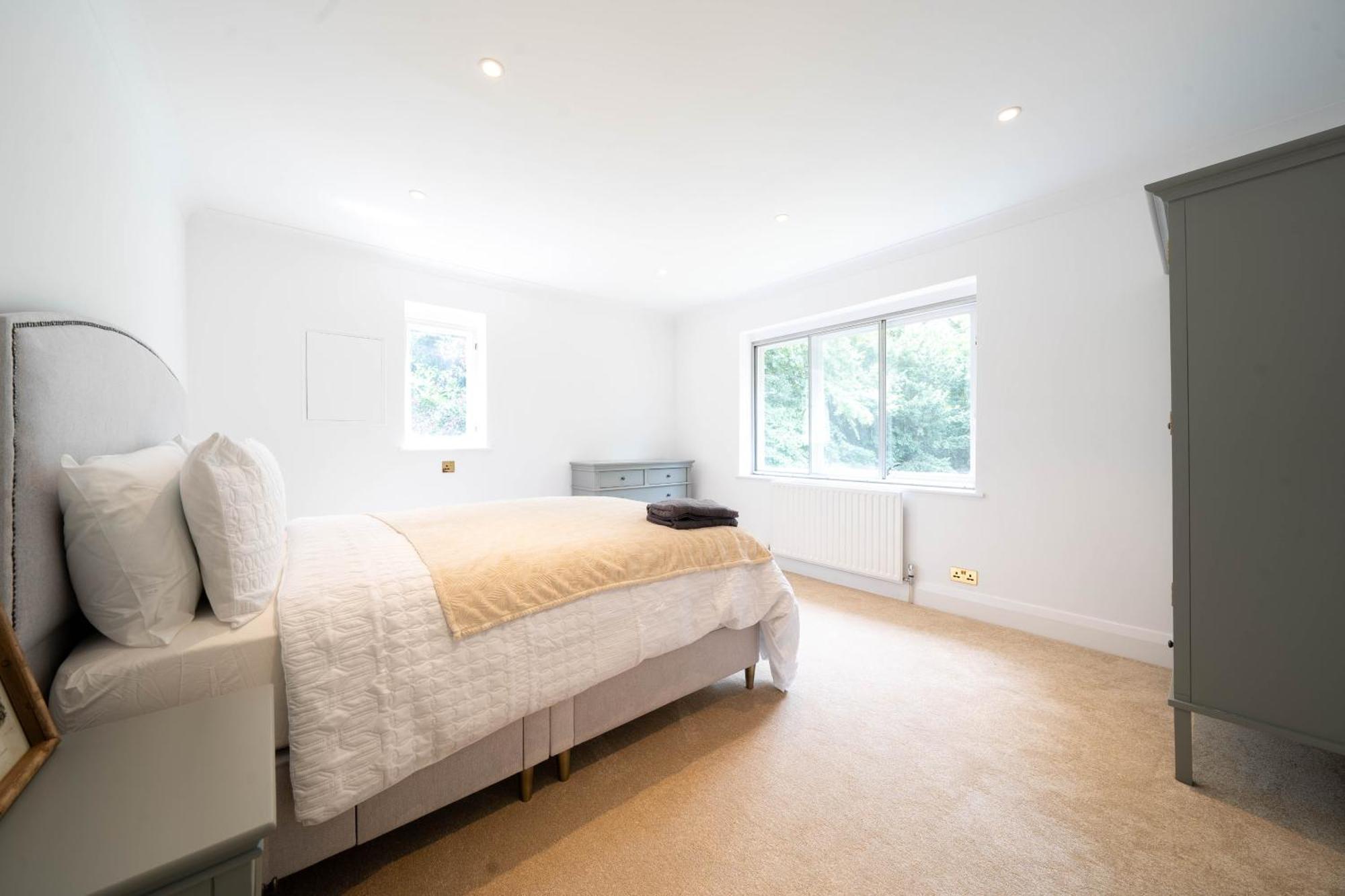 Villa House On The Hill à Harrow on the Hill Extérieur photo