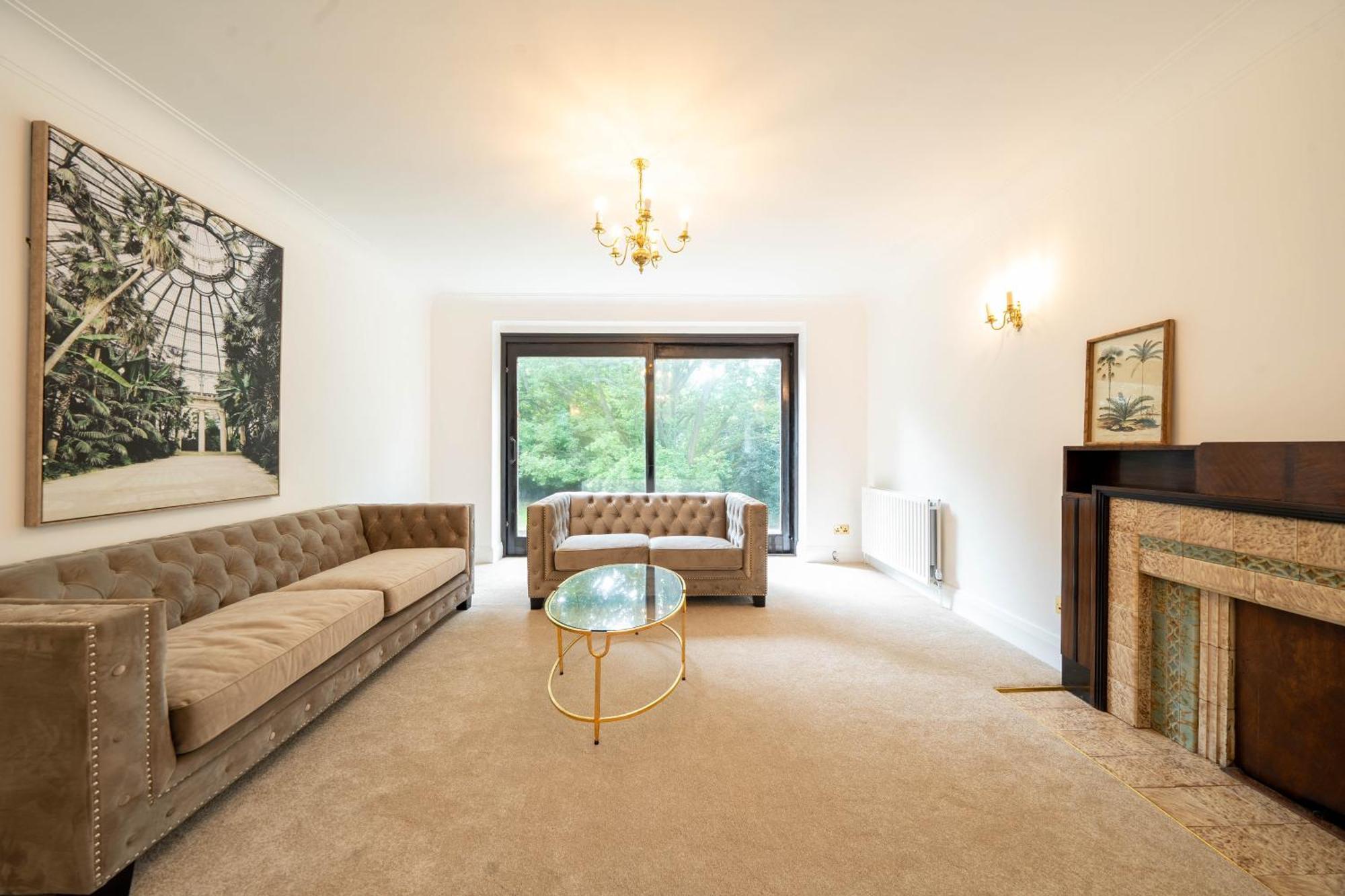 Villa House On The Hill à Harrow on the Hill Extérieur photo